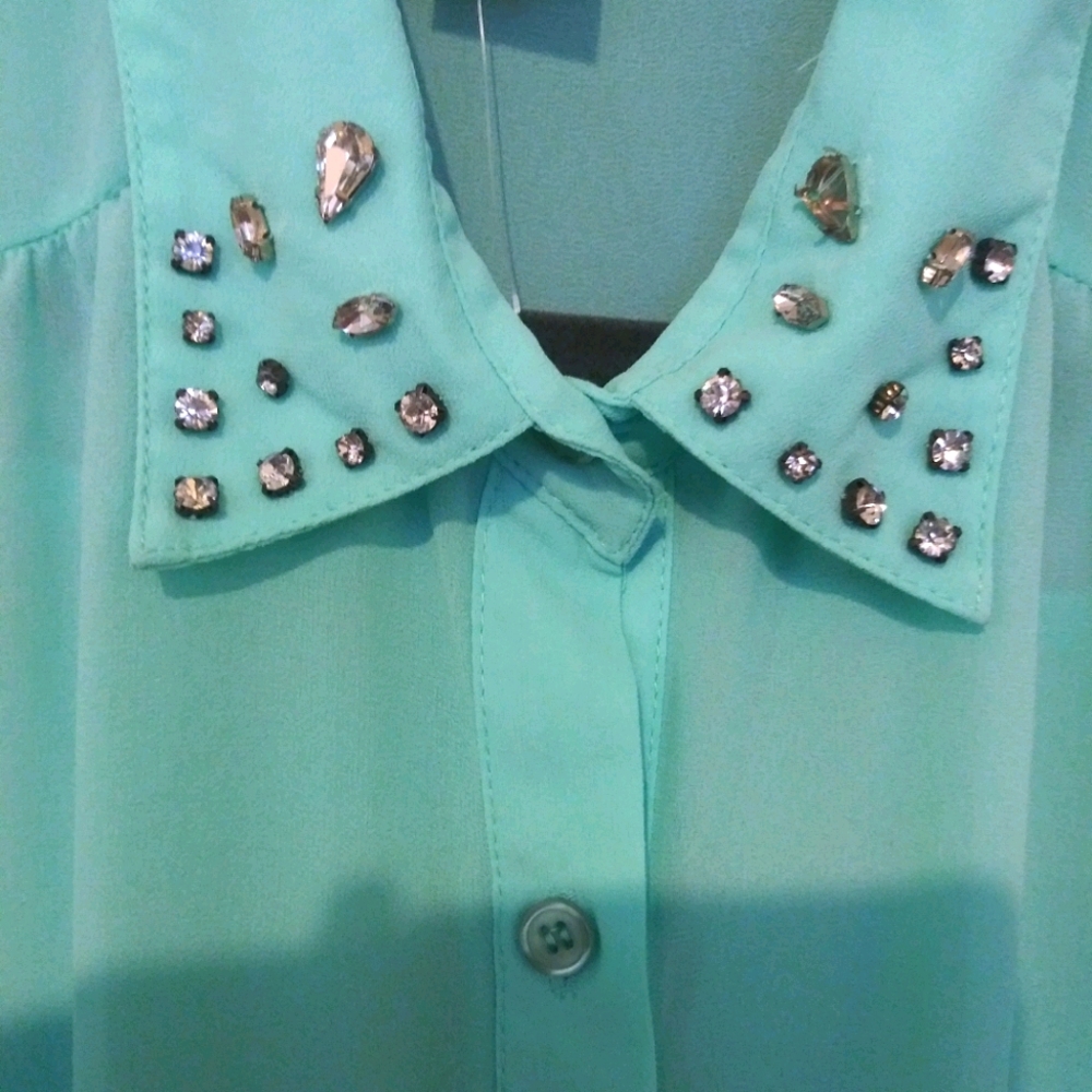 Blouse with rhinestones on collar